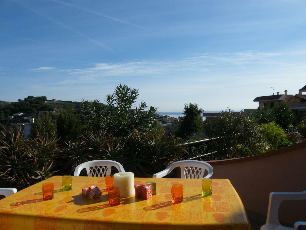 Casa Di Rino San Lorenzo al Mare Exterior photo